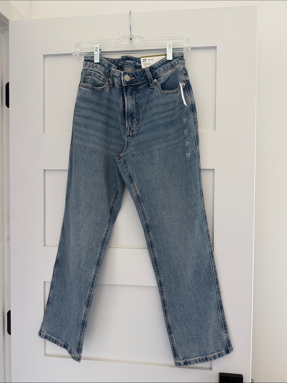 Classic High-Rise Straight Leg Jeans in Light Blue